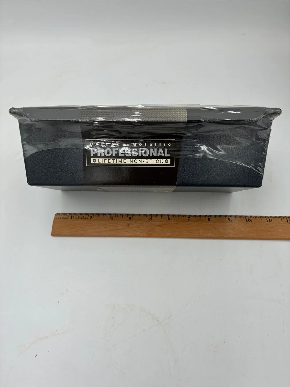 Chicago Metallic Non-Stick 3-Pound Meatloaf Pan